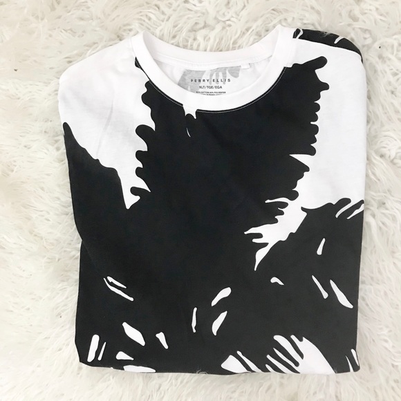 Perry Ellis black and white printed t-shirt XLT - Picture 1 of 4